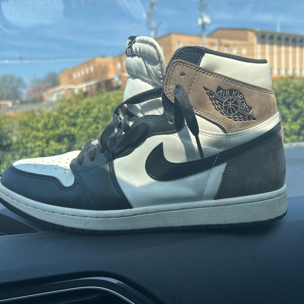 Jordan 1 High Dark Mocha